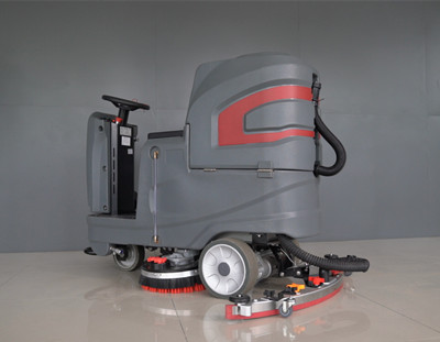 驾驶式洗地机